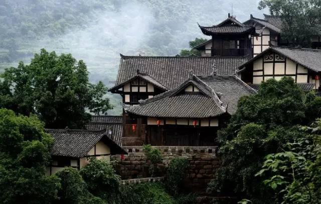 拥堵的停车场