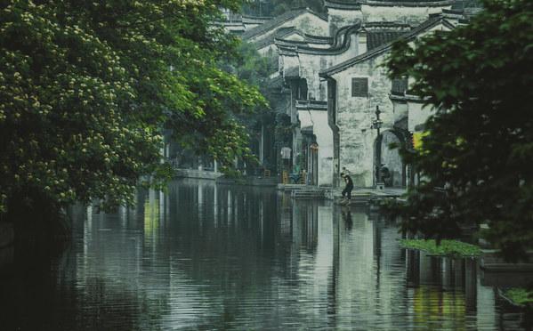 罗体：萨里同意冬季引进贝纳德斯基